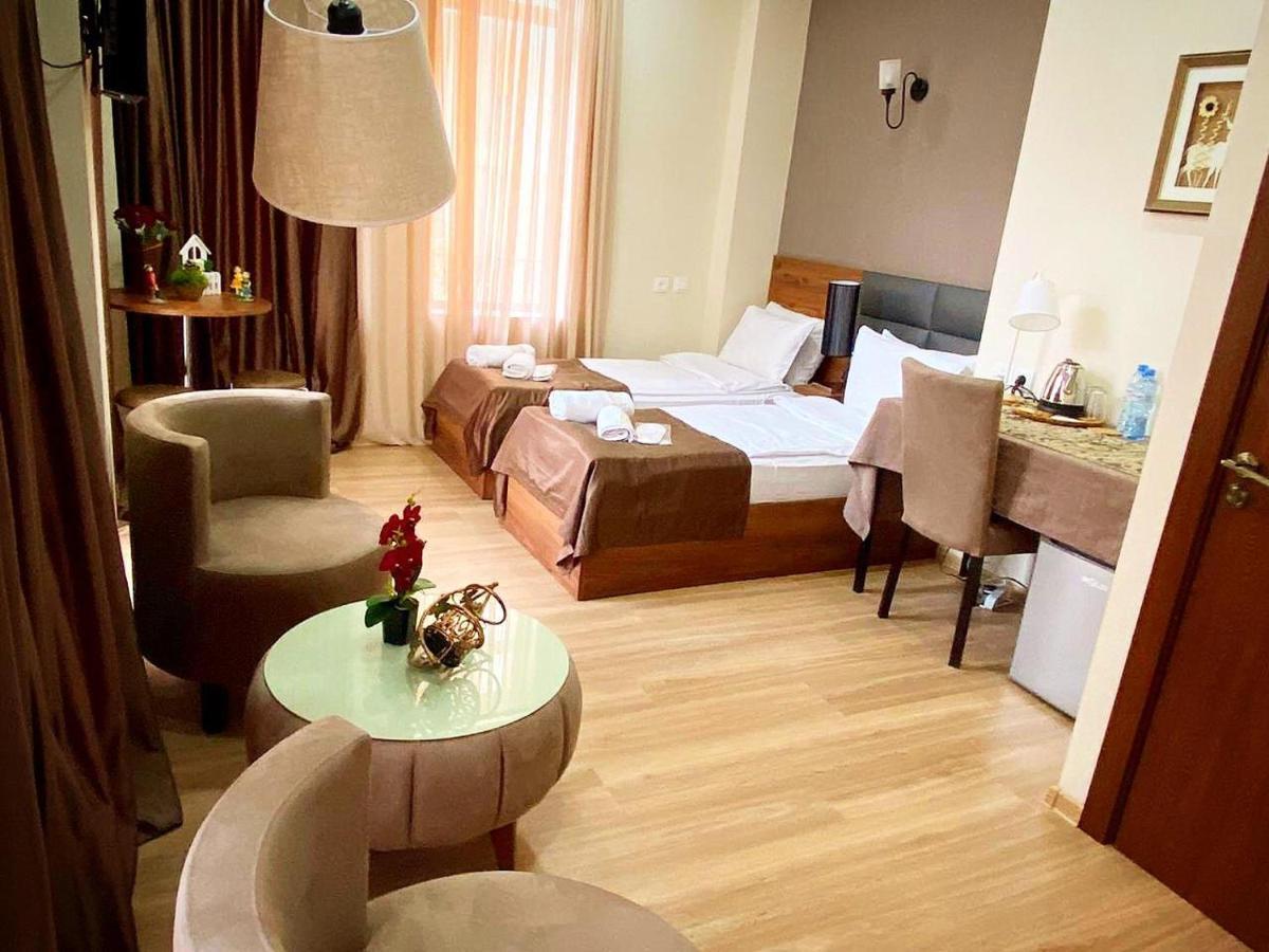 Hotel Terrace Tbilisi Ngoại thất bức ảnh