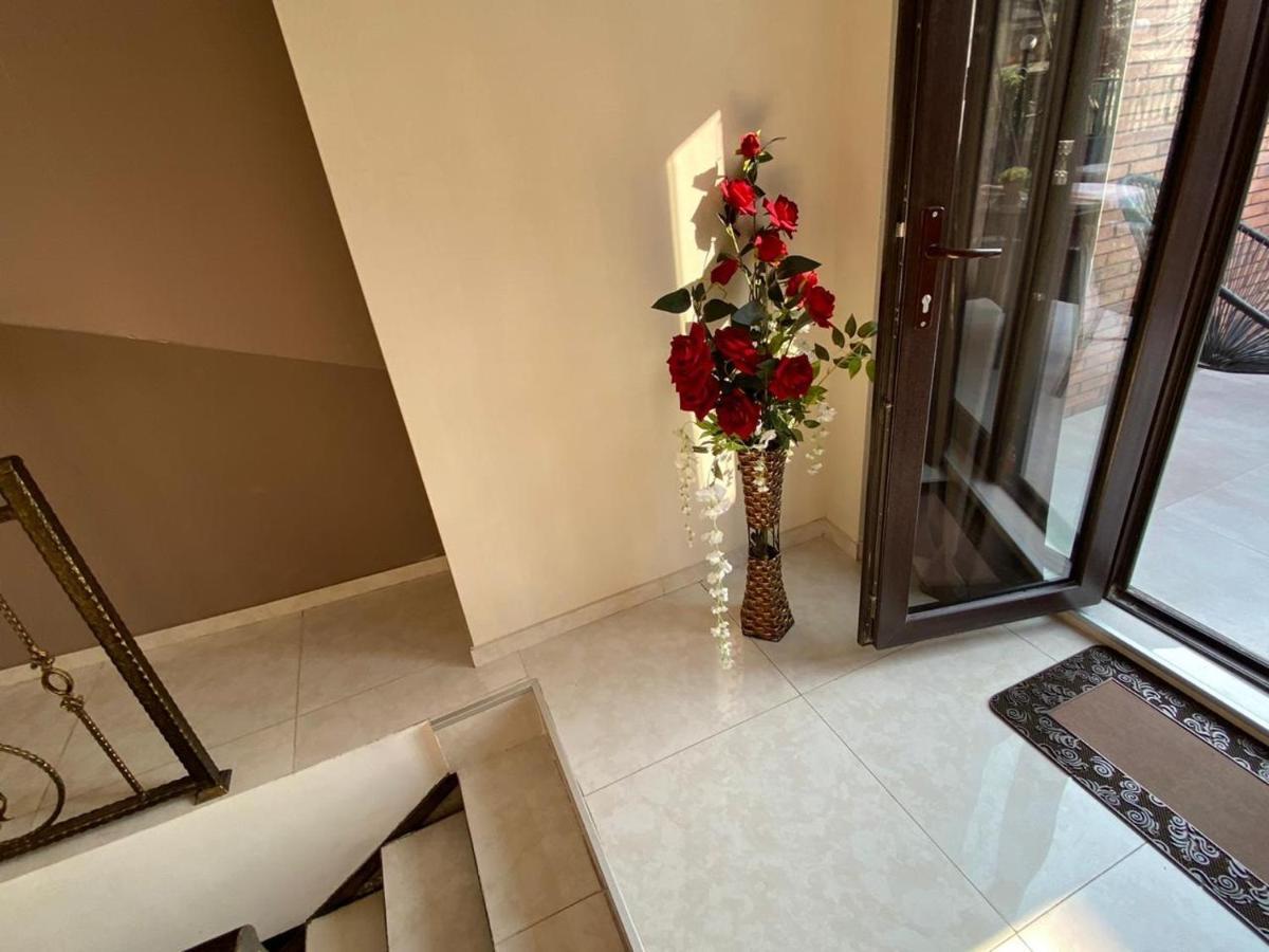 Hotel Terrace Tbilisi Ngoại thất bức ảnh